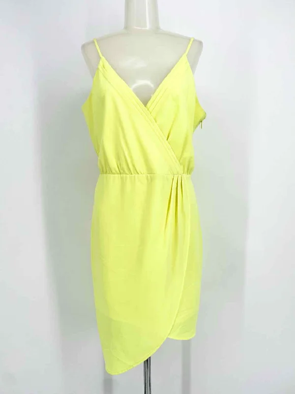 Bebe Yellow Spaghetti Strap Wrap Size M Dress Fall unclassified dresses