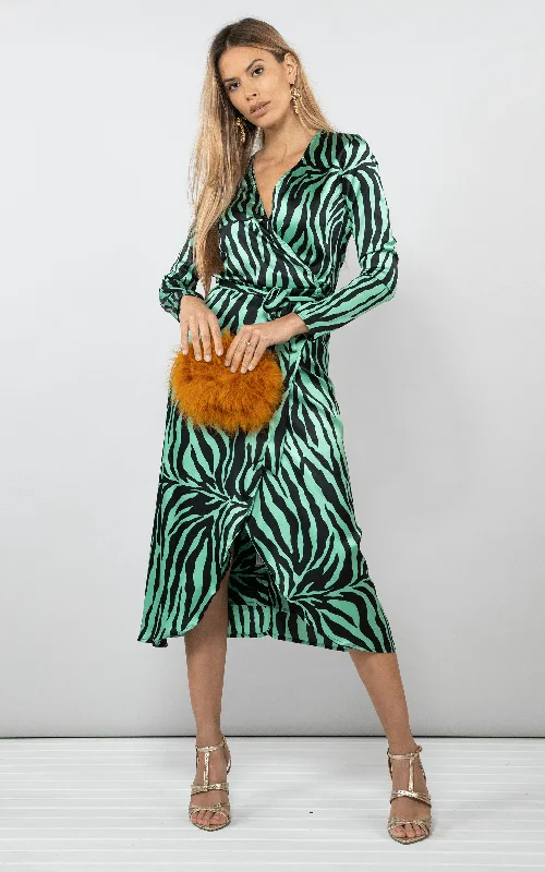 Yondal Dress In Green Zebra Long unclassified dresses