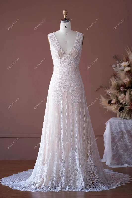 Elegant Pearls Lace Plunging Boho Wedding Dress Simple Lace Dress